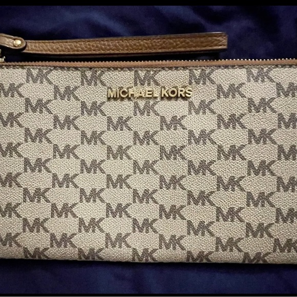 Michael Kors Jet Set Logo Coated Canvas Pouch - Brown - Picture 2 of 6